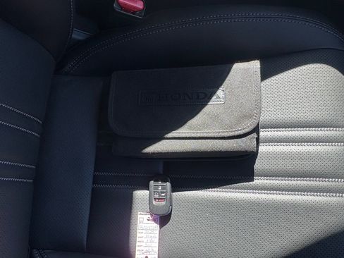 Used 2025 Honda HR-V EX-L image 27