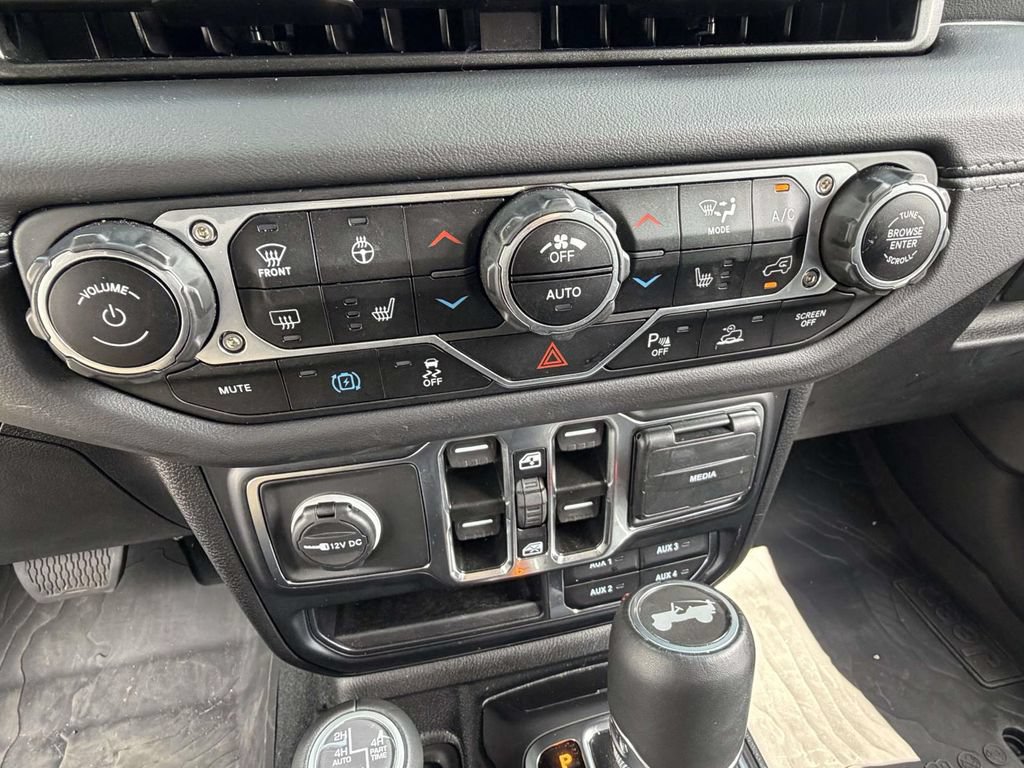 Used 2024 Jeep Wrangler High Altitude AWD/4WD image 20