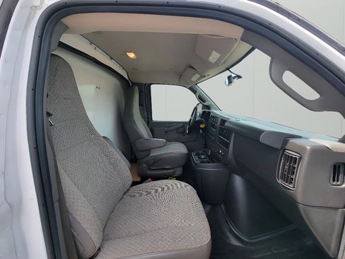 Used 2023 Chevrolet Express 3500 w/ Power Convenience Package image 26