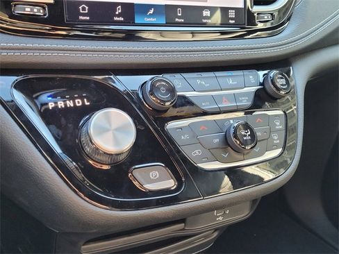 New 2026 Chrysler Pacifica Select w/ S Appearance Package image 12