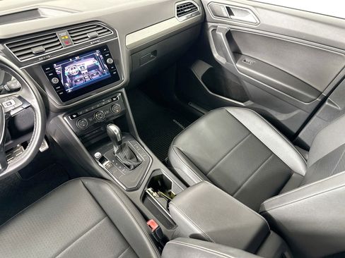 Certified 2021 Volkswagen Tiguan SE R-Line image 22
