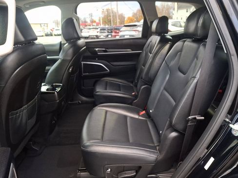 Certified 2022 Kia Telluride S image 10