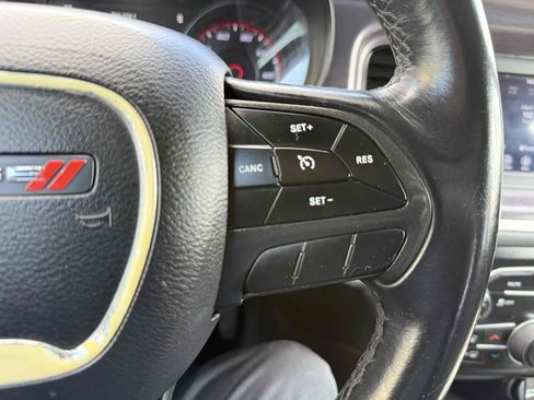 Used 2018 Dodge Charger SXT w/ Blacktop Package image 17