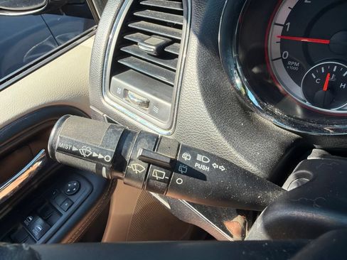 Used 2018 Dodge Grand Caravan SXT FWD image 28