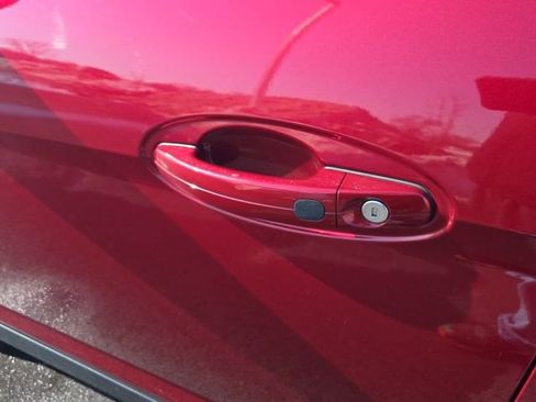 Used 2013 Ford C-MAX SEL image 22