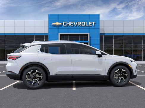 New 2026 Chevrolet Equinox EV LT FWD image 5
