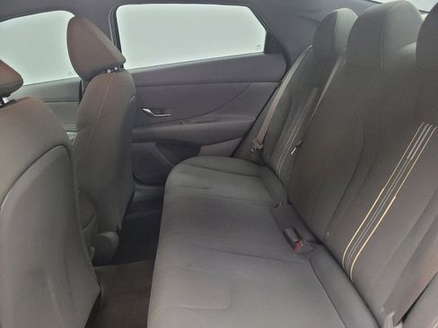 Used 2025 Hyundai Elantra Sport FWD image 18