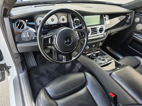 Used 2016 Rolls-Royce Ghost image 13