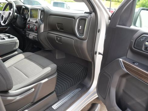 Certified 2020 Chevrolet Silverado 1500 LT AWD/4WD image 28