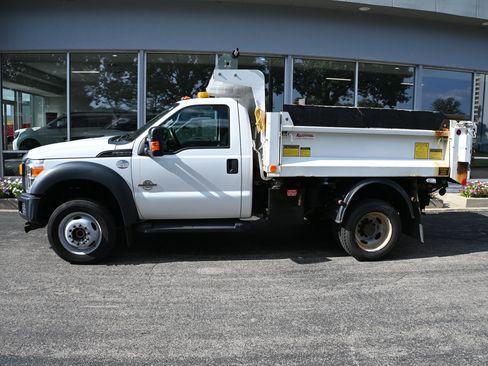Used 2015 Ford F550 4x4 Regular Cab Super Duty image 2