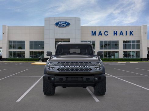 New 2025 Ford Bronco Badlands image 6