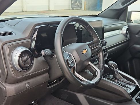 Used 2023 Chevrolet Colorado LT w/ LT Convenience Package II image 7