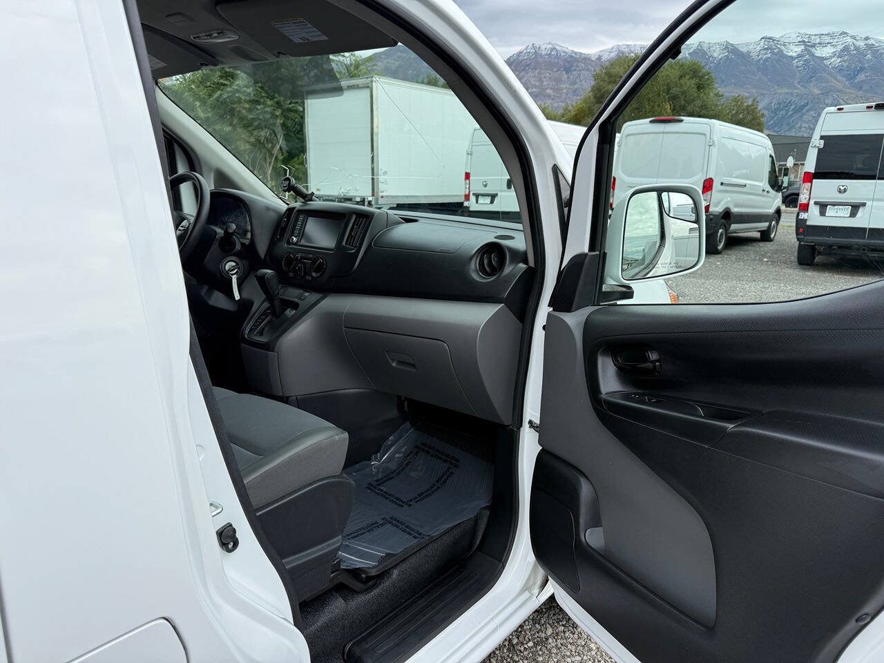 Used 2020 Nissan NV200 SV FWD image 15