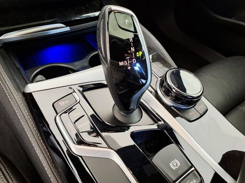 Used 2018 BMW M550i xDrive AWD/4WD image 22
