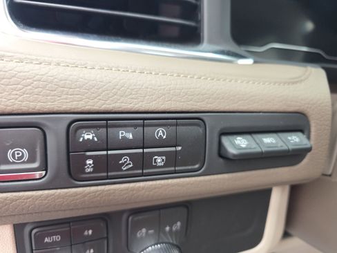 Used 2023 GMC Yukon Denali image 34