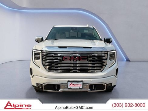 Used 2022 GMC Sierra 1500 Denali AWD/4WD image 8
