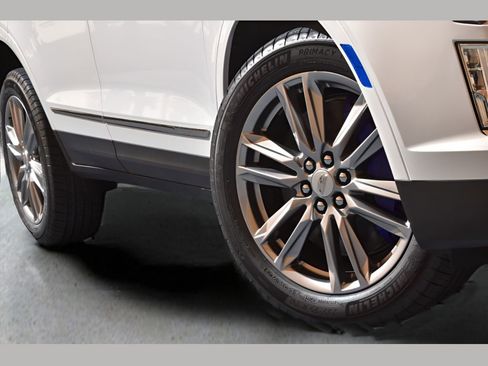 New 2025 Cadillac XT5 Sportv w/ LPO, Floor Liner Package image 10