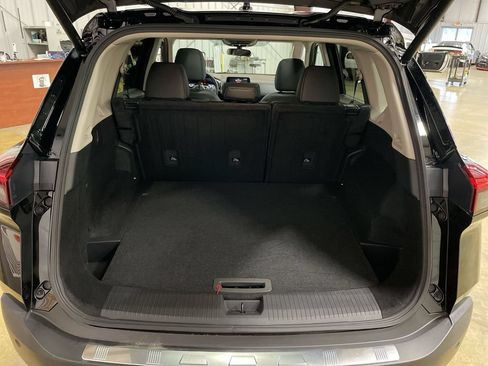 Used 2023 Nissan Rogue SV w/ SV Premium B Package FWD image 24