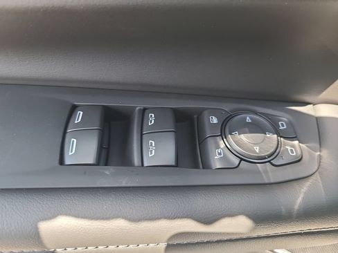 New 2026 Chevrolet Suburban LT w/ Comfort Package RWD image 21