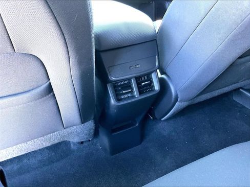Used 2025 Chevrolet Equinox LT AWD/4WD image 26