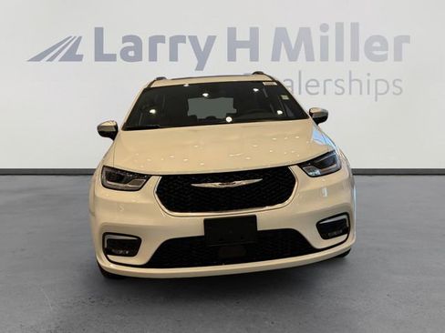 New 2026 Chrysler Pacifica Pinnacle AWD/4WD image 8
