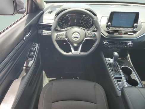 Used 2020 Nissan Altima 2.5 SV FWD image 12