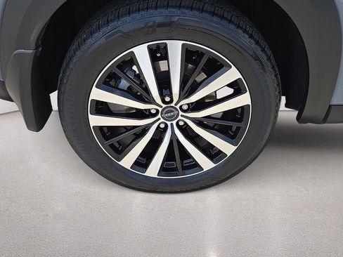 Used 2024 Nissan Pathfinder Platinum AWD/4WD image 7