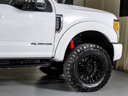 Used 2017 Ford F250 XL w/ Power Equipment Group image 8