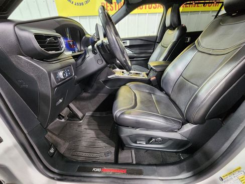 Used 2020 Ford Explorer ST w/ Premium Technology Package image 14