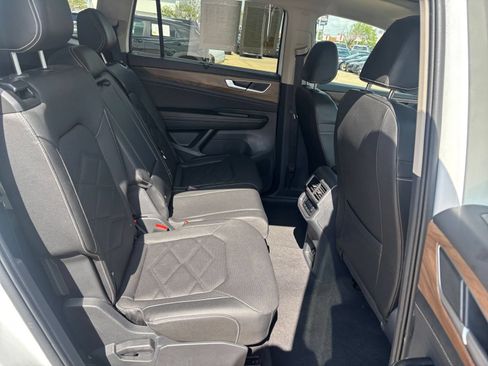 Used 2026 Volkswagen Atlas SE FWD image 28