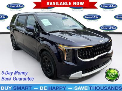 Used 2025 Kia Carnival
