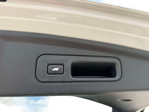 Used 2024 Acura MDX SH-AWD image 8