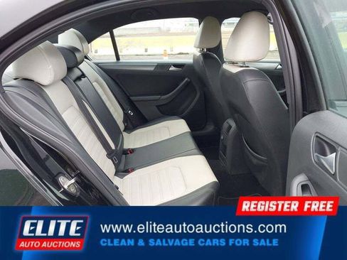 Used 2016 Volkswagen Jetta Sport w/ Lighting Package image 16