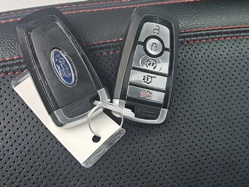 Used 2023 Ford Expedition Limited AWD/4WD image 16