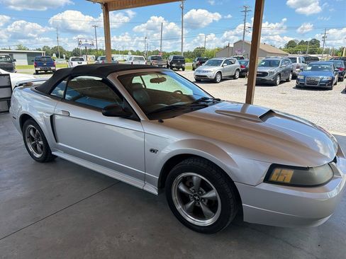 Used 2003 Ford Mustang GT RWD image 3
