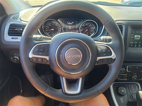 Used 2021 Jeep Compass Latitude image 25