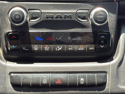 Used 2025 RAM ProMaster 2500 w/ Convenience Group FWD image 21