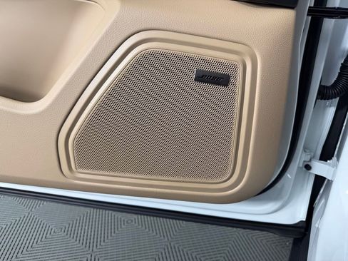 New 2026 Porsche Macan AWD/4WD image 22