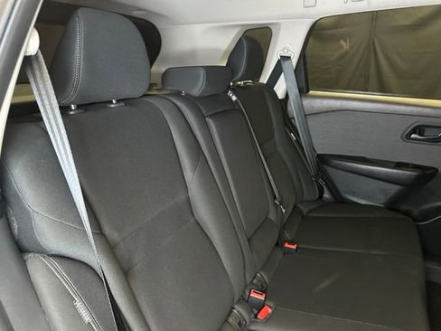 Used 2023 Nissan Rogue S AWD/4WD image 18