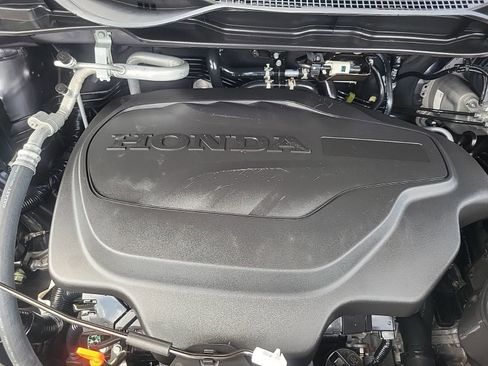 Used 2025 Honda Odyssey Touring image 10