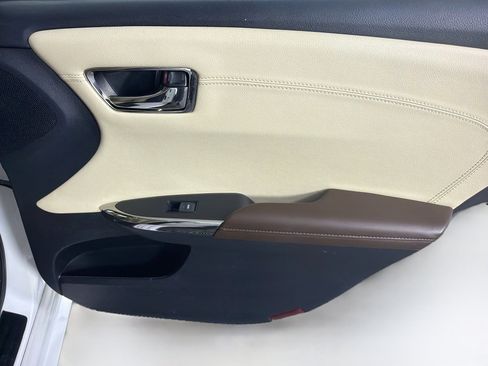 Used 2017 Toyota Avalon XLE Premium FWD image 30