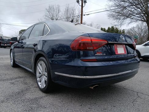 Used 2018 Volkswagen Passat 2.0T SE image 9