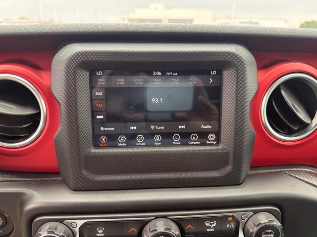 Used 2020 Jeep Wrangler Unlimited Rubicon w/ LED Lighting Group AWD/4WD image 10