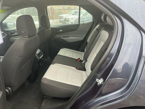 Used 2018 Chevrolet Equinox LS image 15