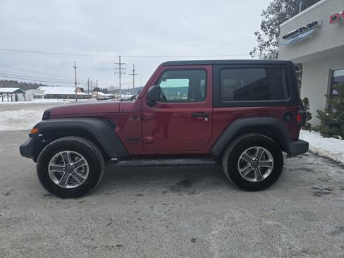 Used 2021 Jeep Wrangler Sport S image 7