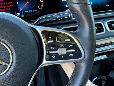 Used 2022 Mercedes-Benz GLS 450 4MATIC image 21