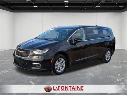 Certified 2024 Chrysler Pacifica Touring-L