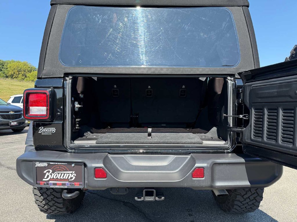Used 2024 Jeep Wrangler Unlimited Sport AWD/4WD image 11