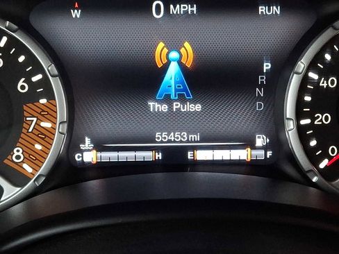 Used 2019 Jeep Renegade Latitude w/ UConnect 8.4 Nav Group image 20