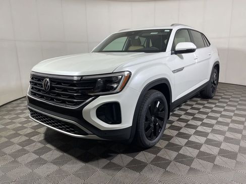 New 2026 Volkswagen Atlas Cross Sport SE image 4